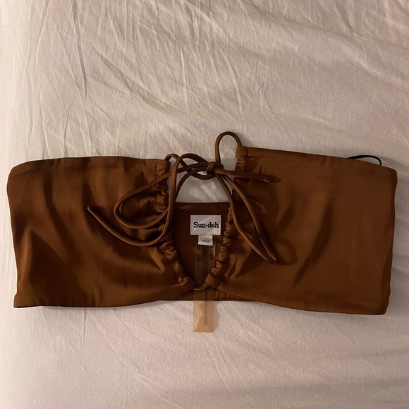 Sunday Beat Cora Halter Top - Picture 2 of 4